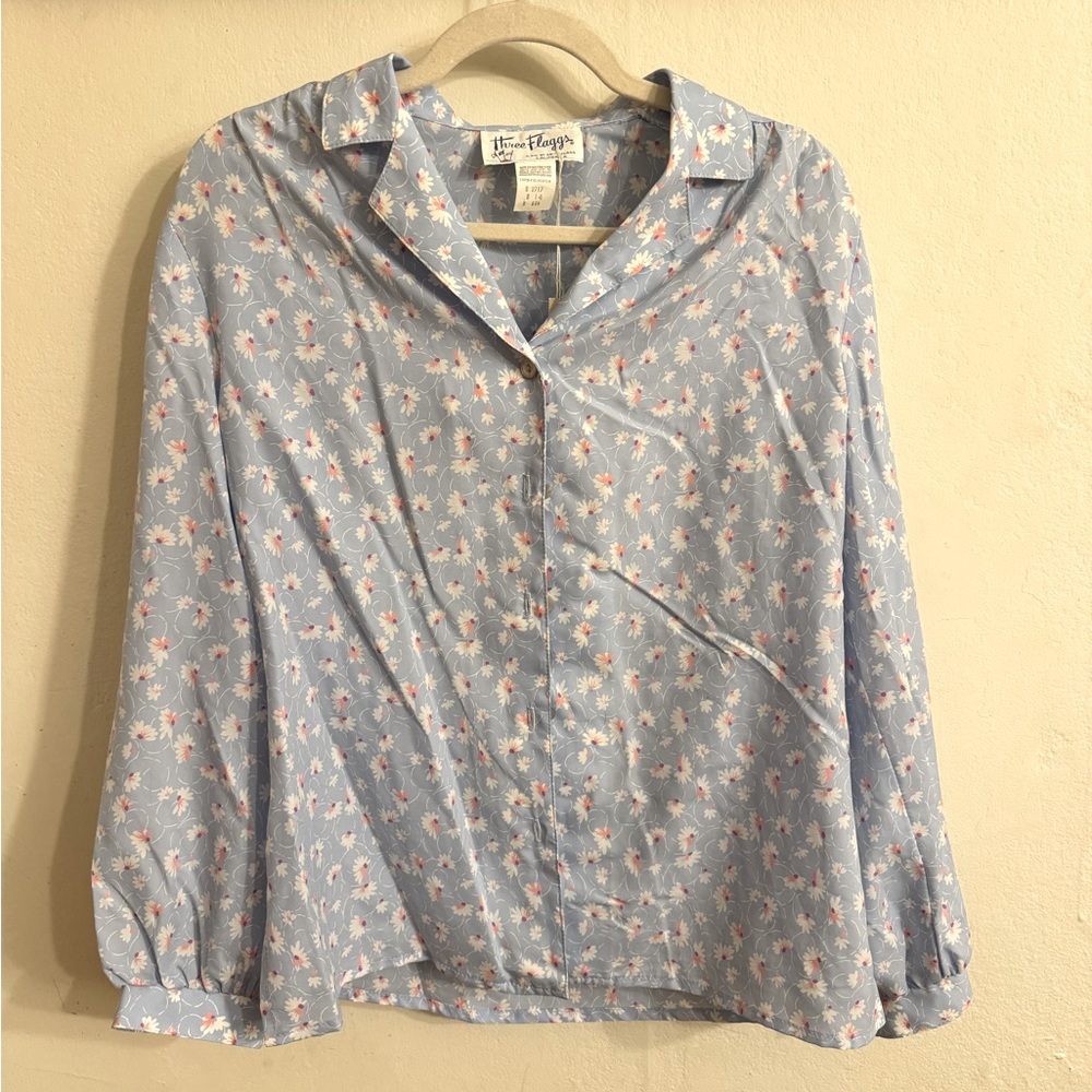 Three Flags vintage women’s blouse